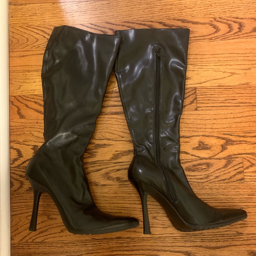 Hiho boots in black size 9 calf high